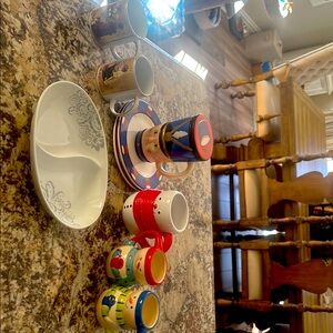 Red and Blue Dining Mugs Set